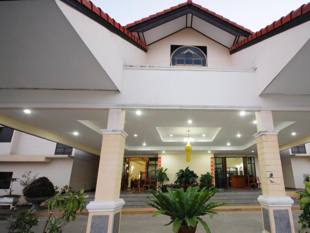 Golden Land Hotel Chiang Rai Exterior photo